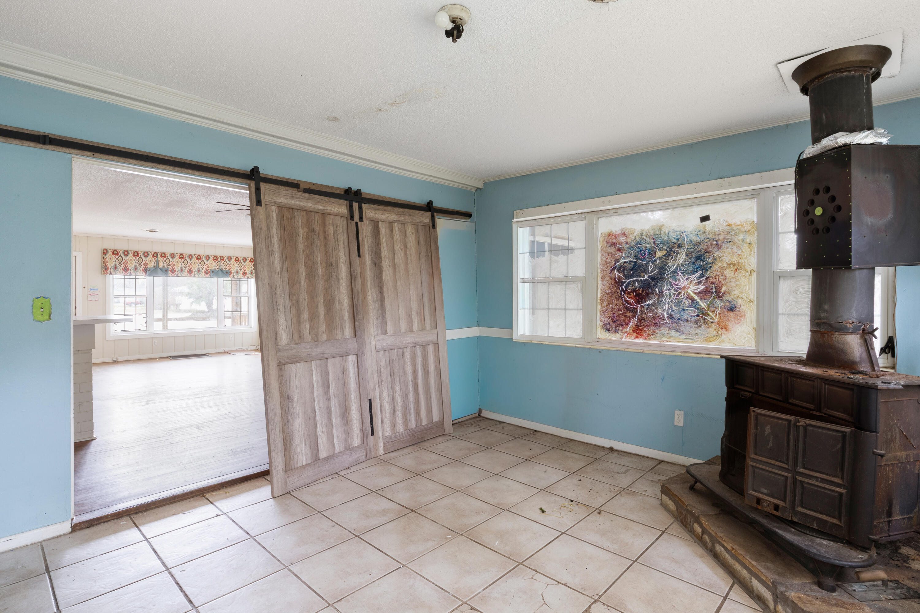 284 Airport Boulevard