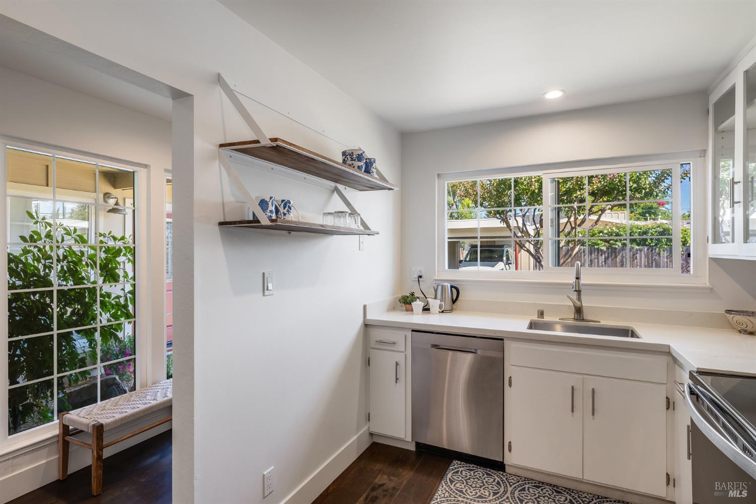 921 1st Street W