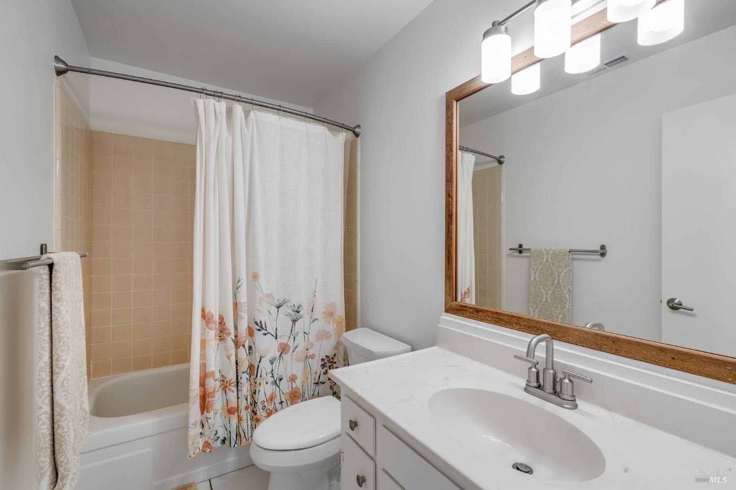 921 1st Street W