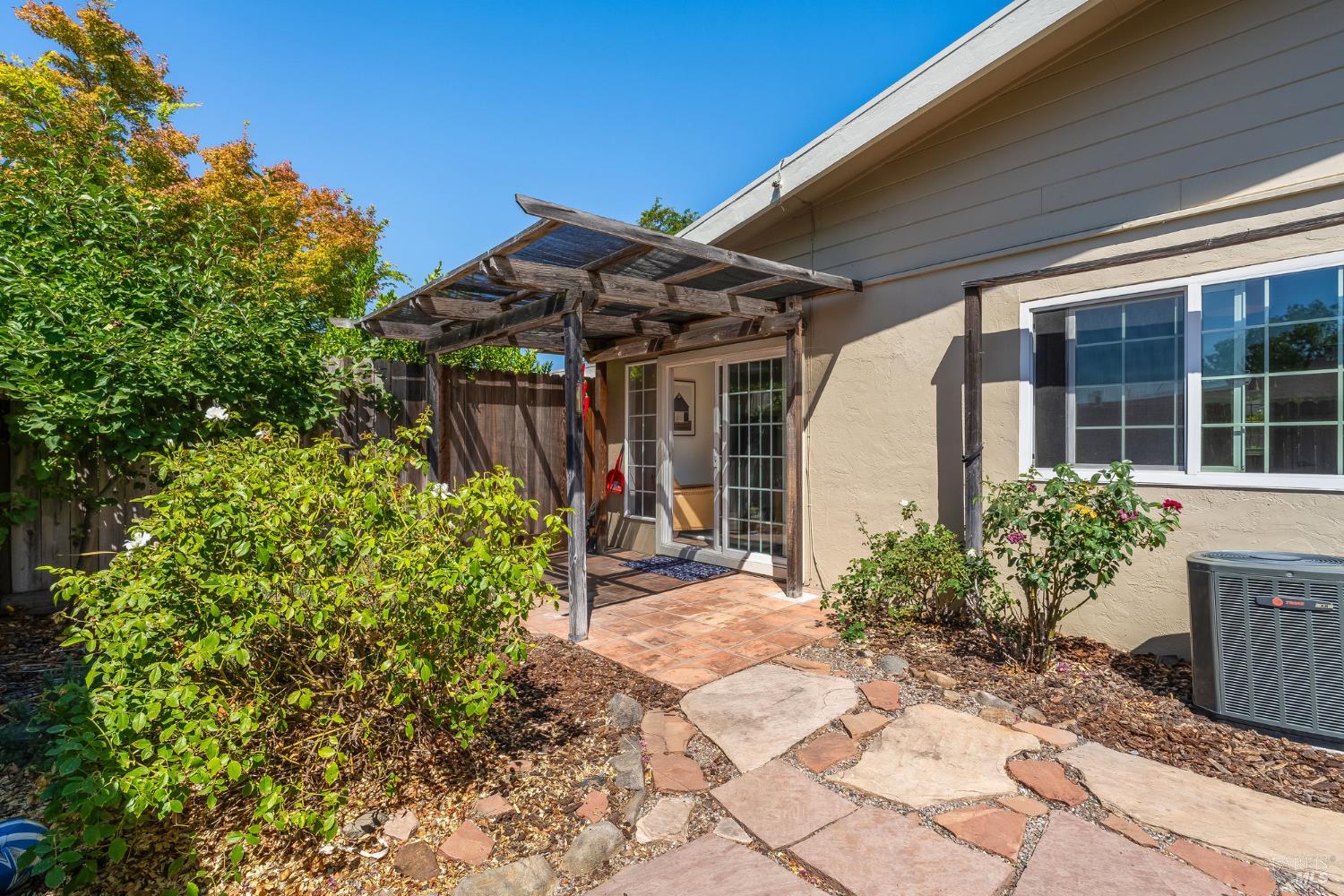 921 1st Street W