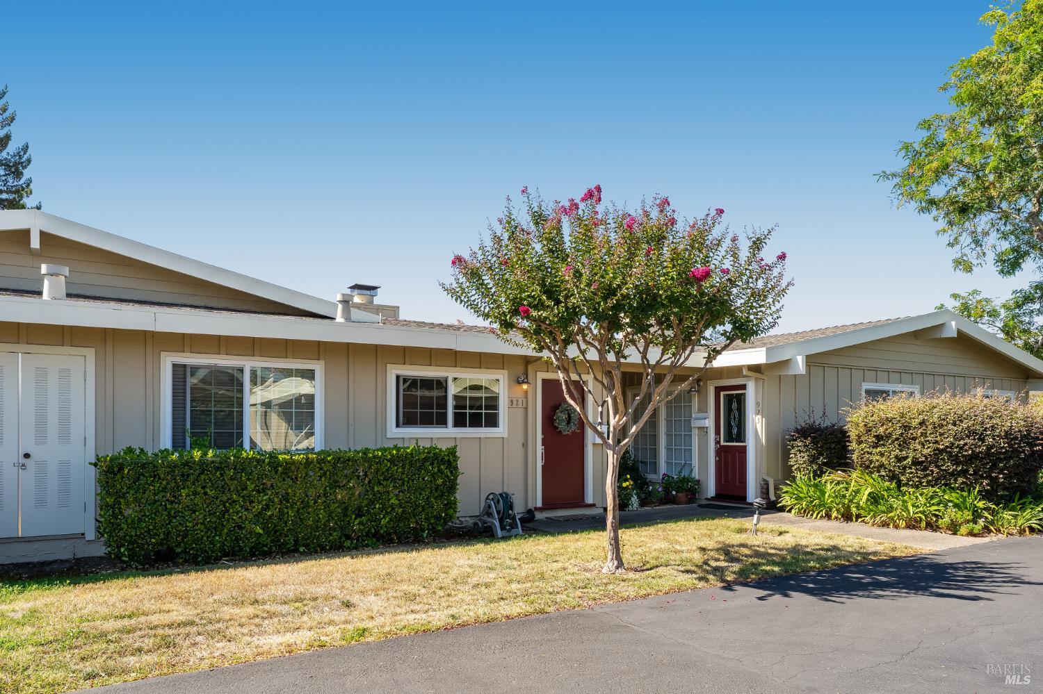 921 1st Street W