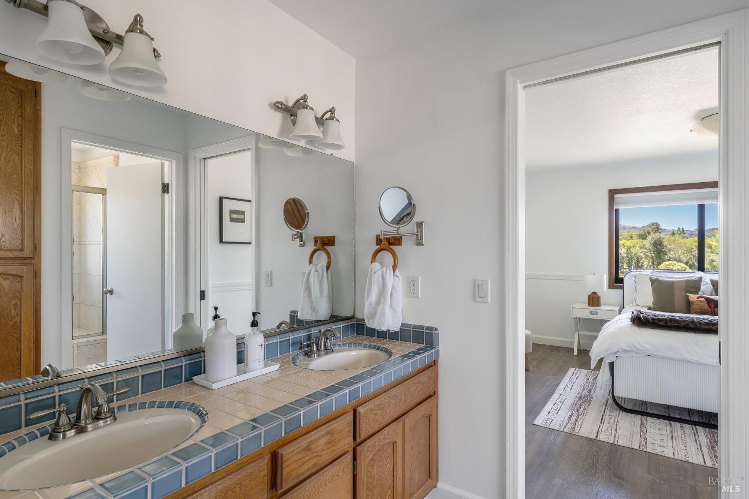 4423 La Paz Lane