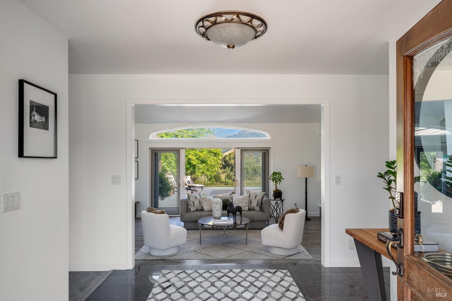 4423 La Paz Lane