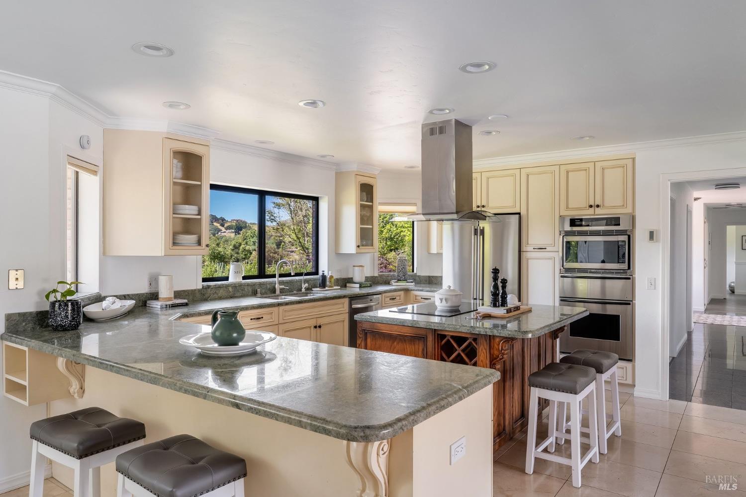 4423 La Paz Lane
