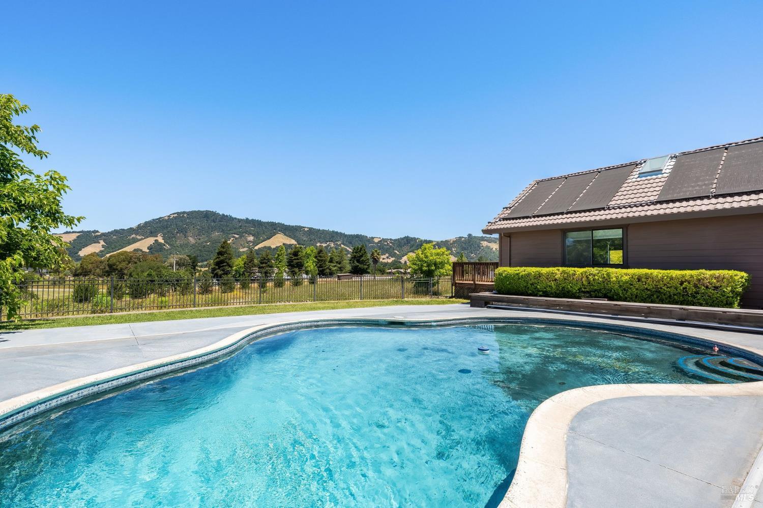 4423 La Paz Lane