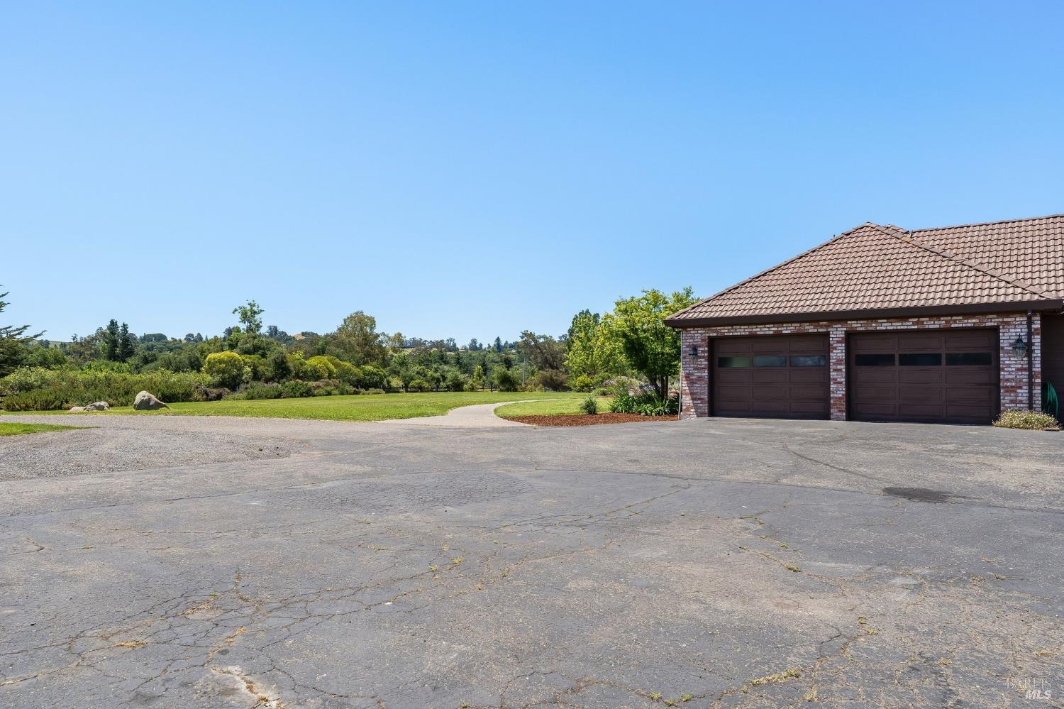 4423 La Paz Lane