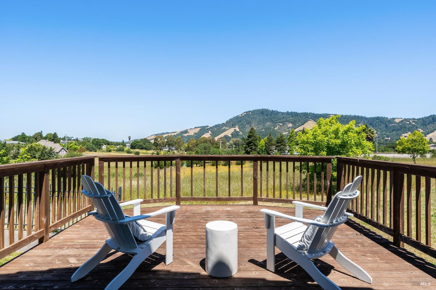 4423 La Paz Lane