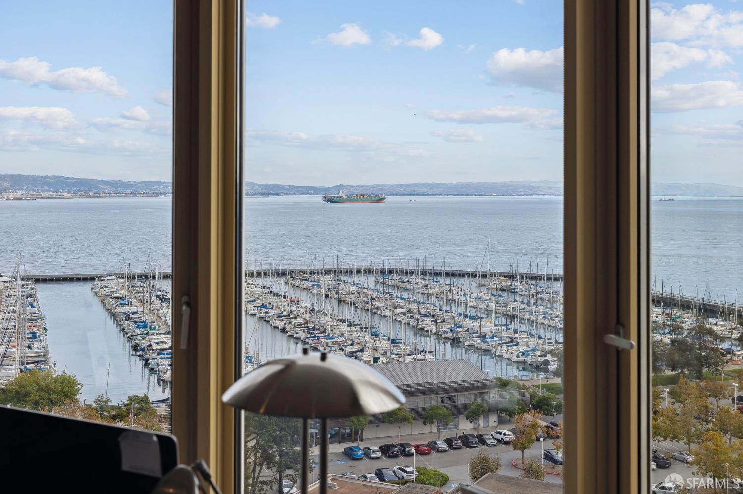 88 King Street # 1305