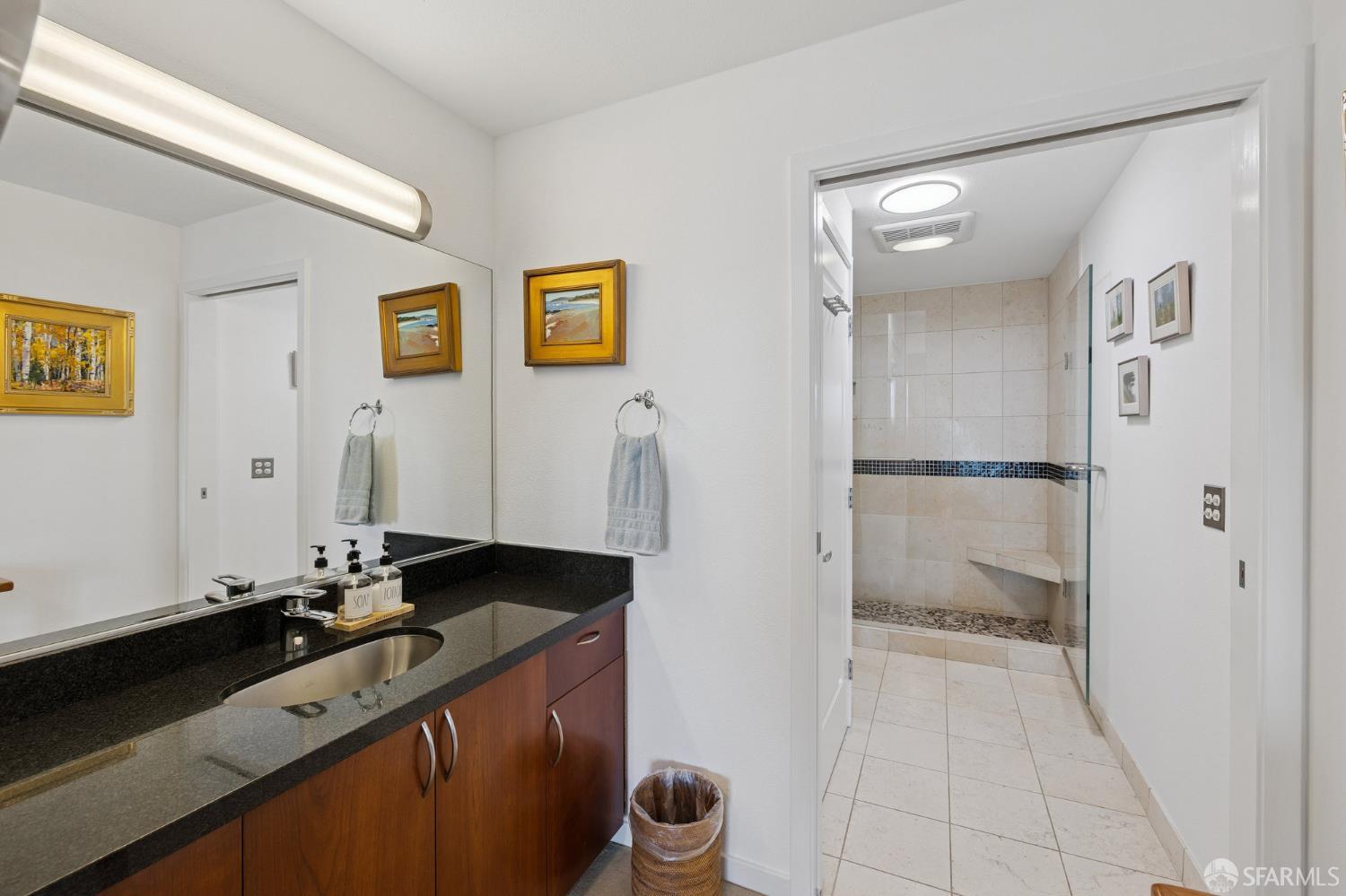 88 King Street # 1305