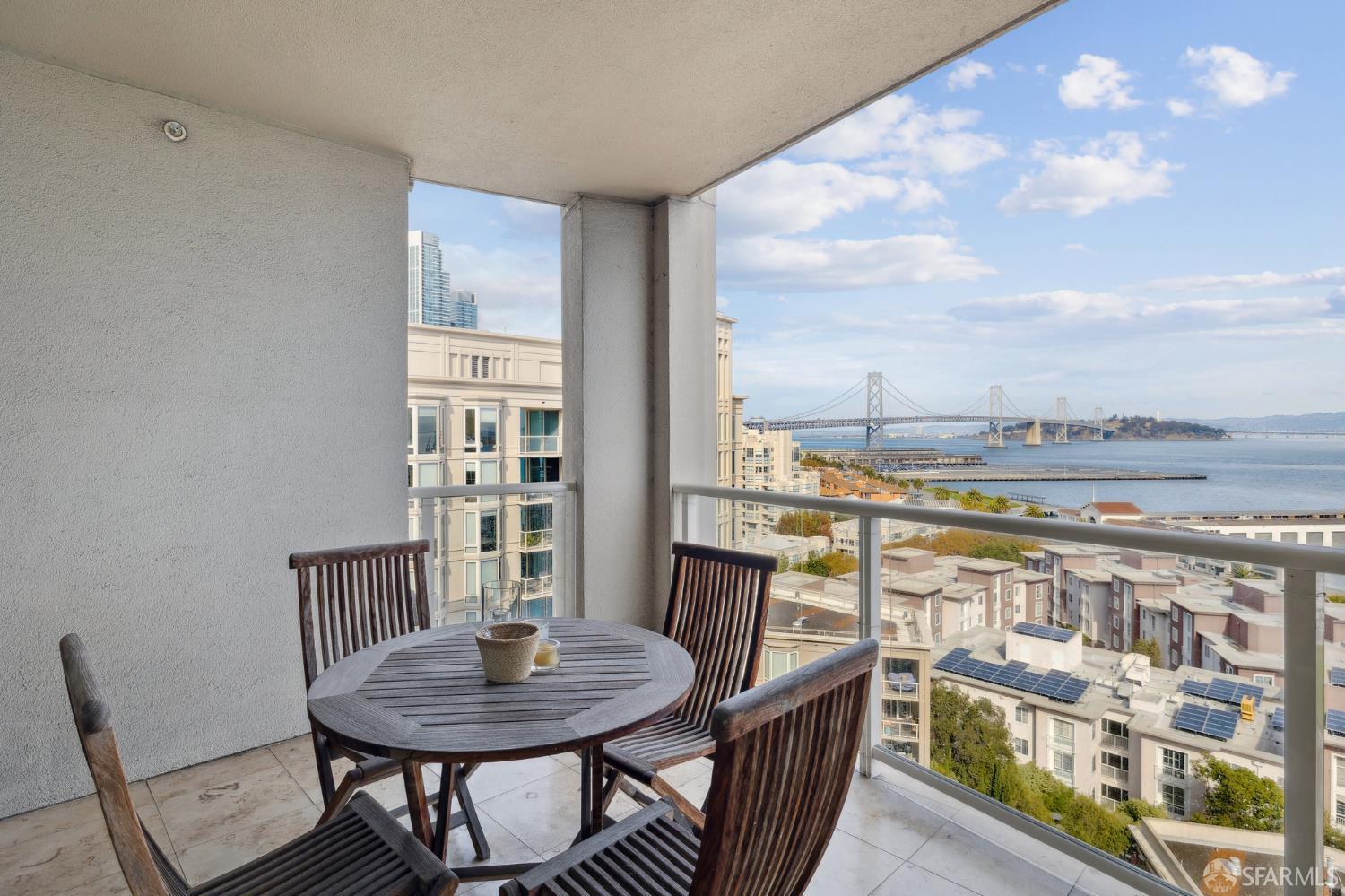 88 King Street # 1305