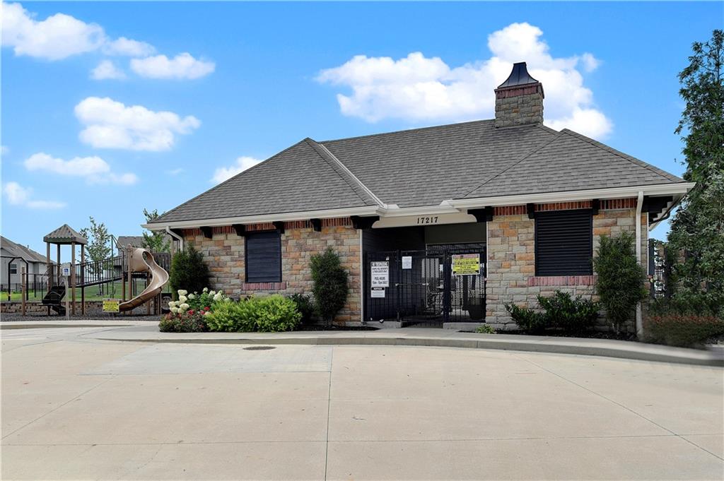 13005 W 174th Place