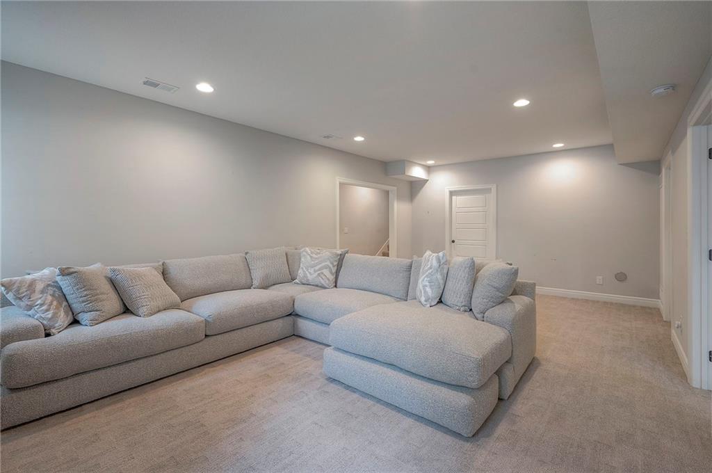 14744 Meadow Lane