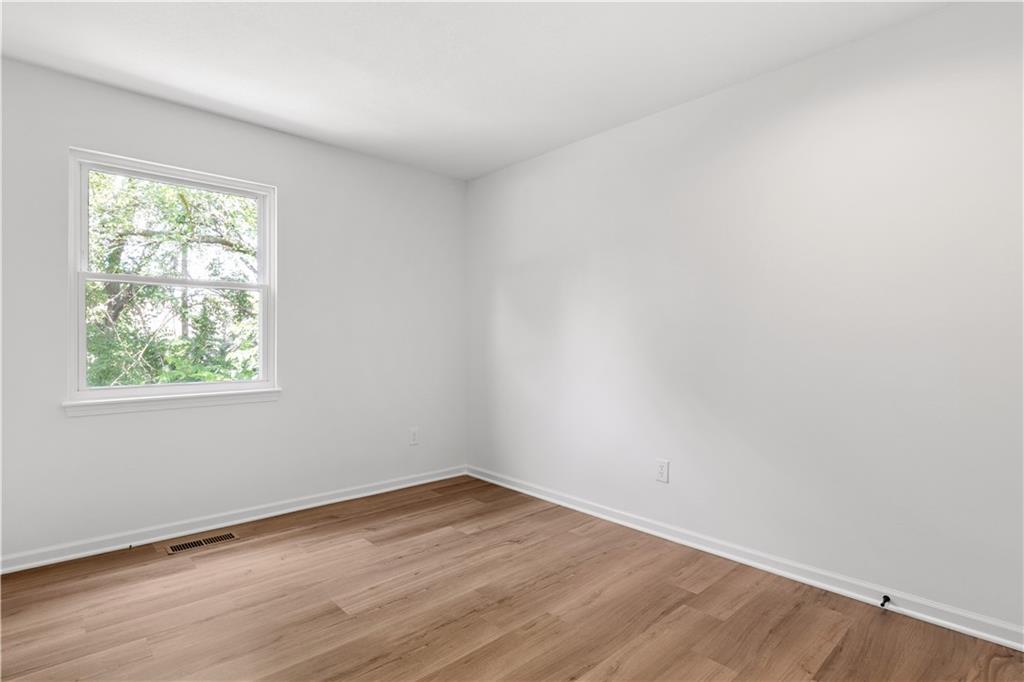 16504 W 150th Ter Terrace