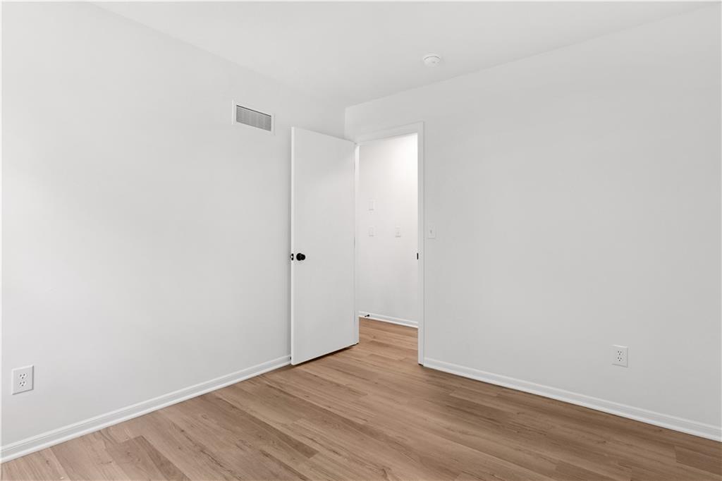 16504 W 150th Ter Terrace