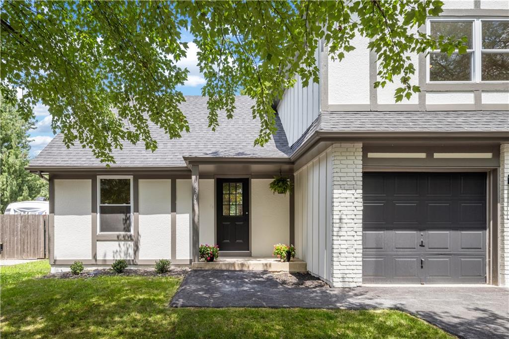 16504 W 150th Ter Terrace