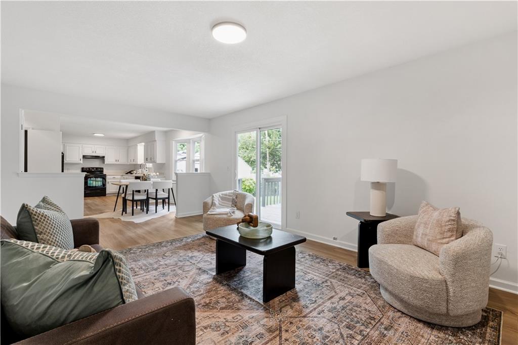 16504 W 150th Ter Terrace