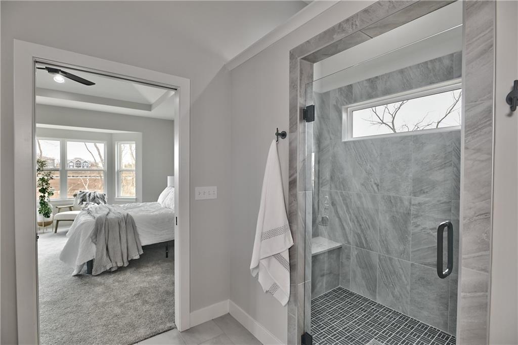 2512 W 179th Street