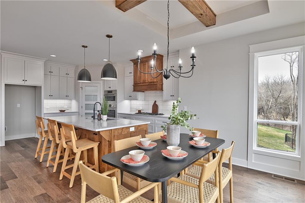 2512 W 179th Street