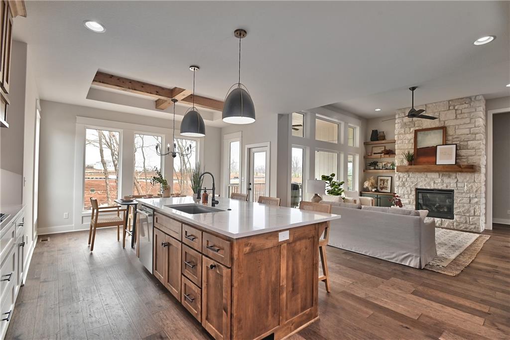 2512 W 179th Street