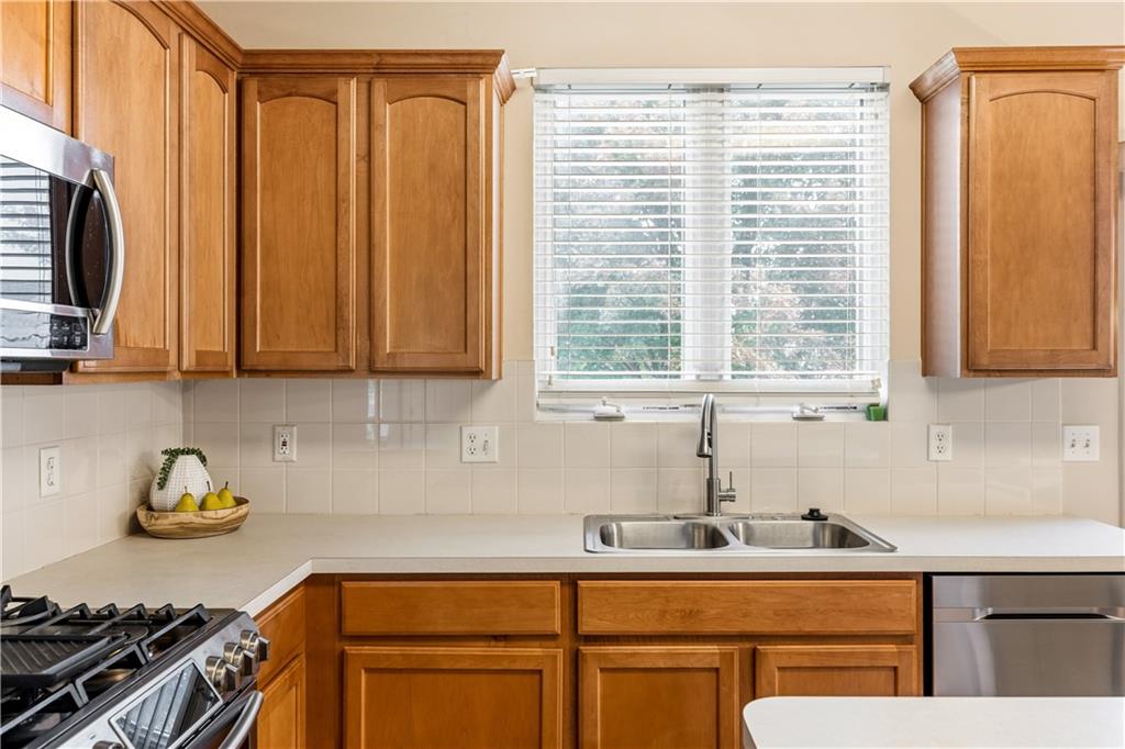 1864 W Concord Drive