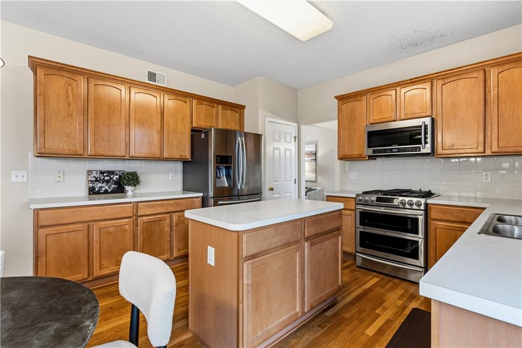 1864 W Concord Drive