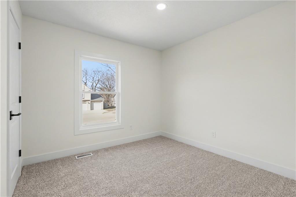 5005 Grandview Street