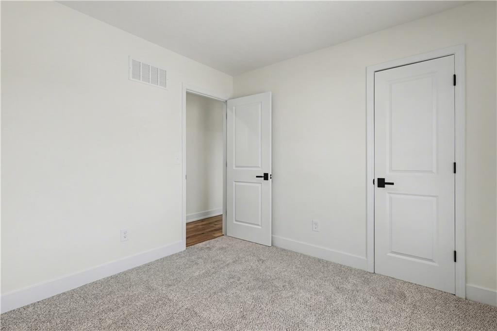 5005 Grandview Street