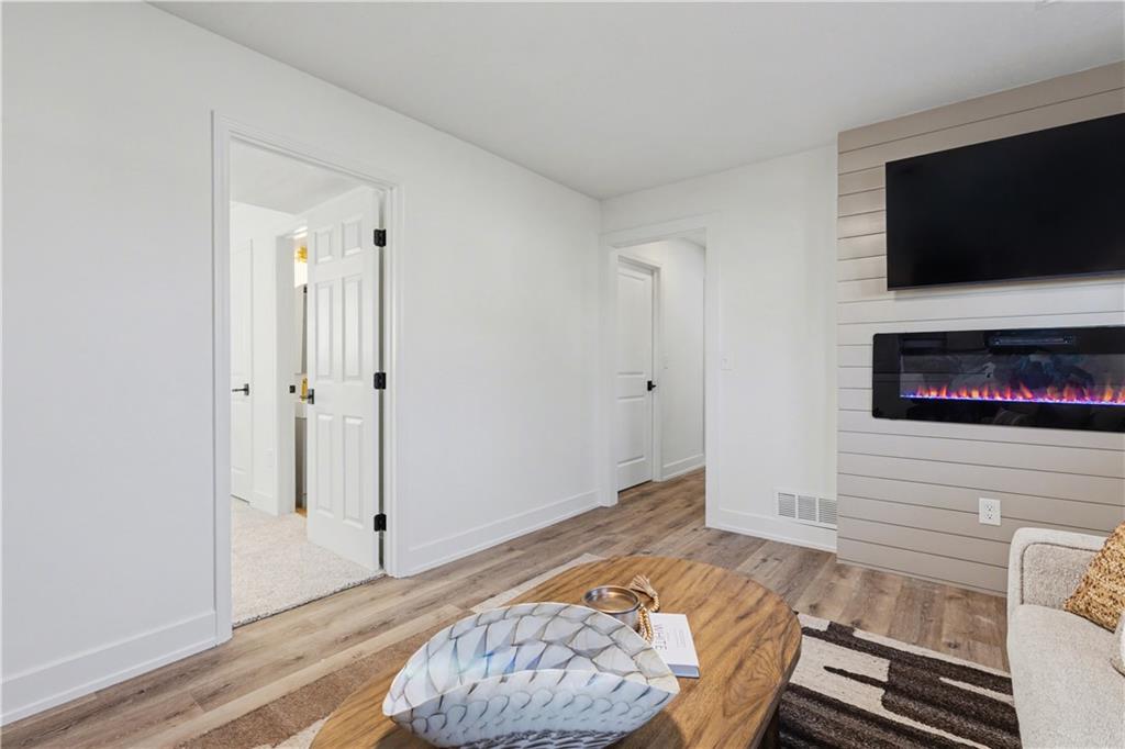 5005 Grandview Street