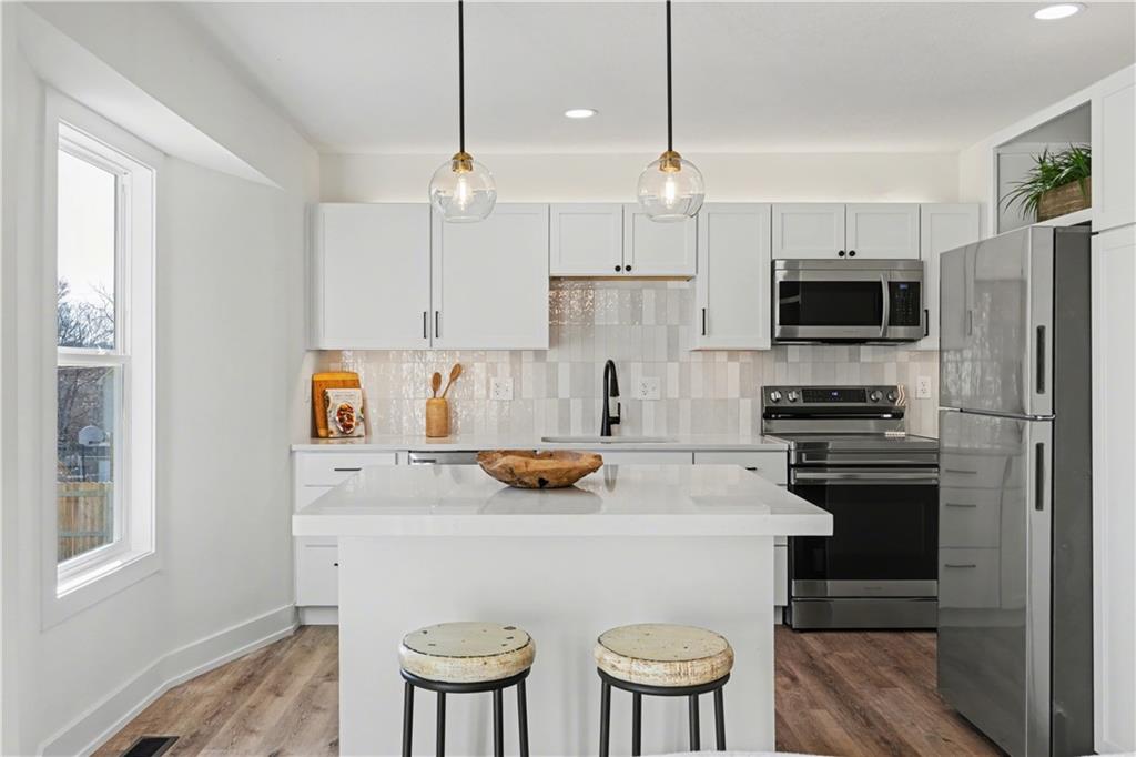 5005 Grandview Street