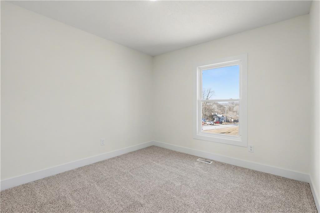 5005 Grandview Street