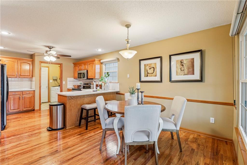 1012 Applewood Street