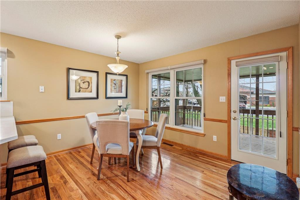 1012 Applewood Street