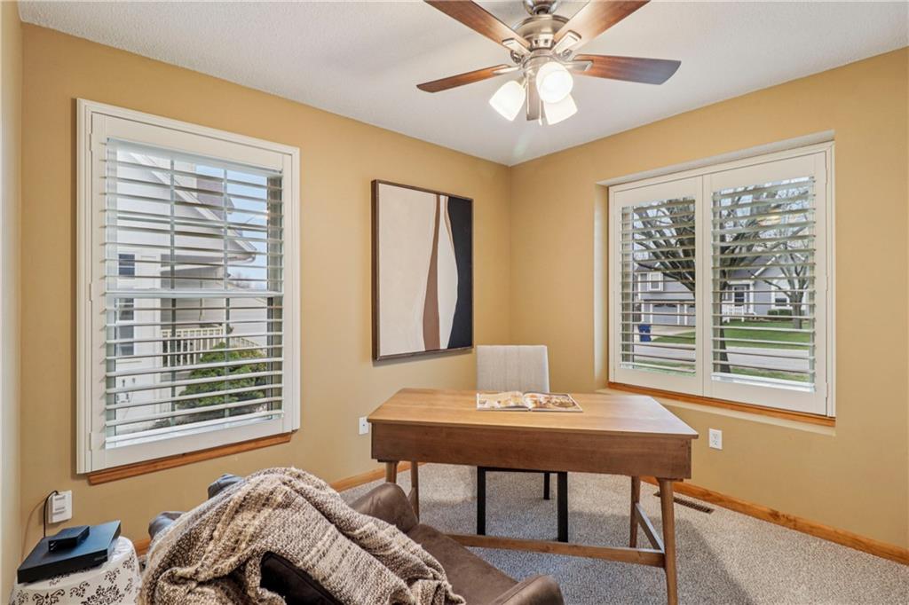 1012 Applewood Street