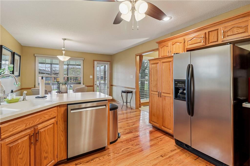 1012 Applewood Street