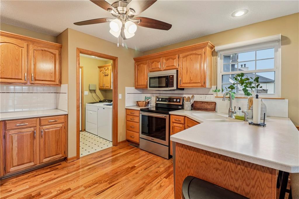 1012 Applewood Street