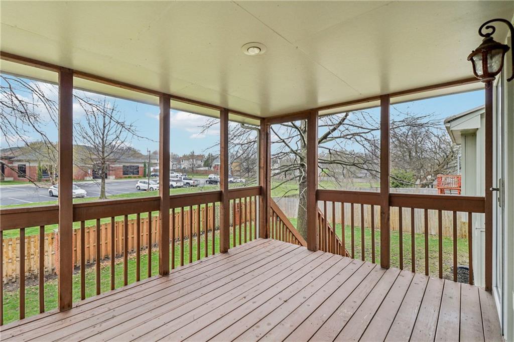 1012 Applewood Street