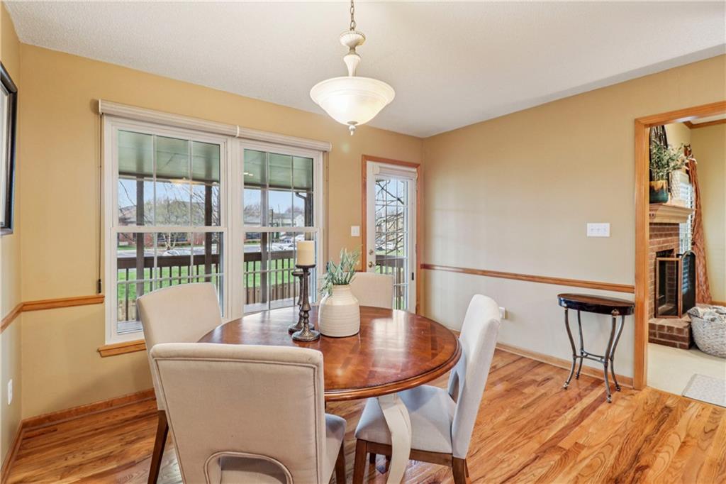 1012 Applewood Street