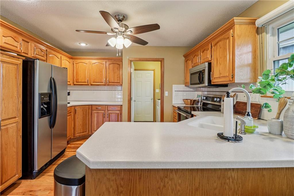 1012 Applewood Street