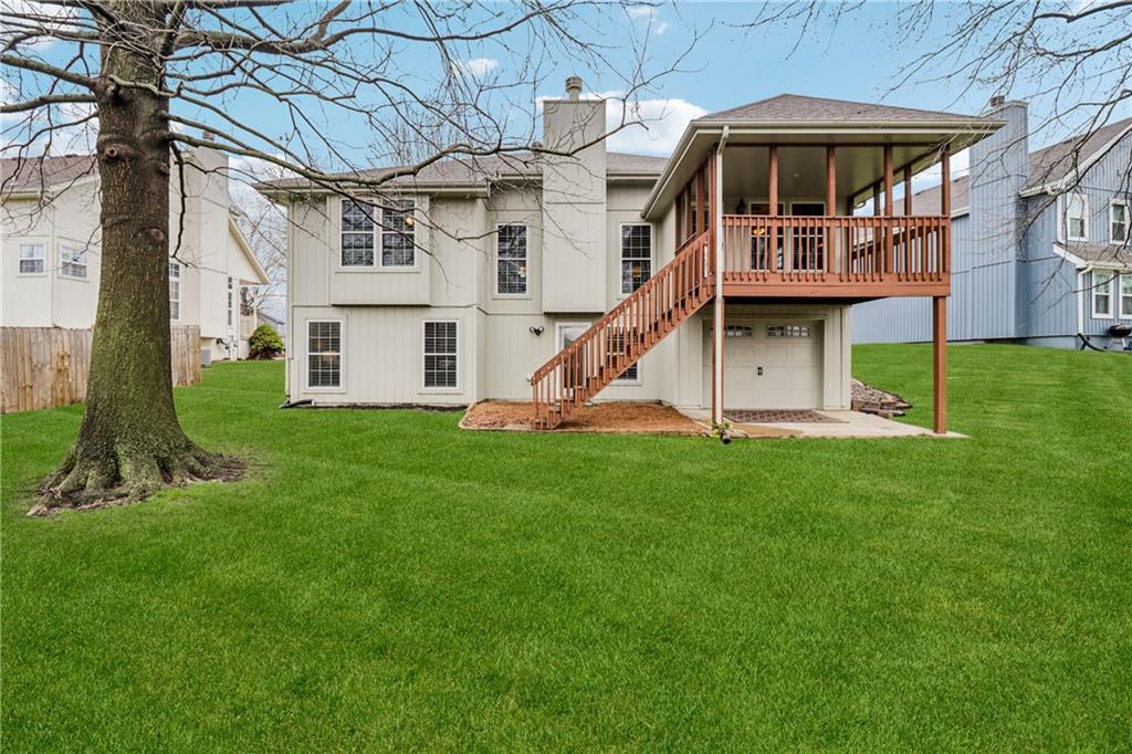 1012 Applewood Street