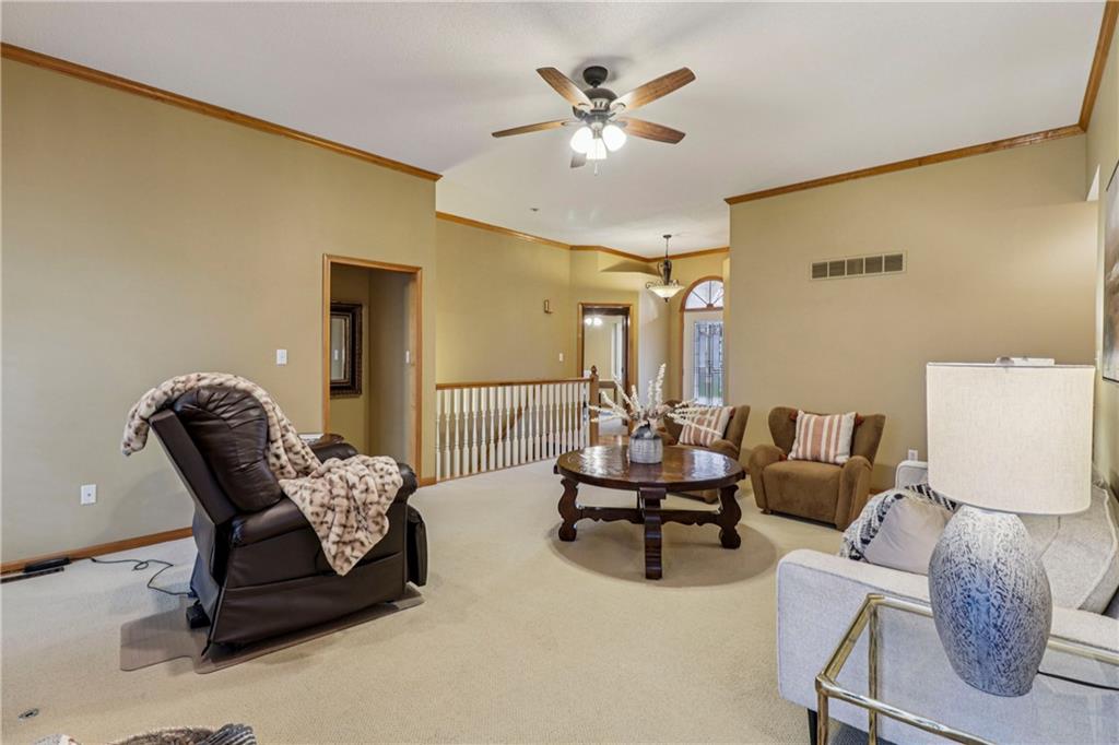 1012 Applewood Street