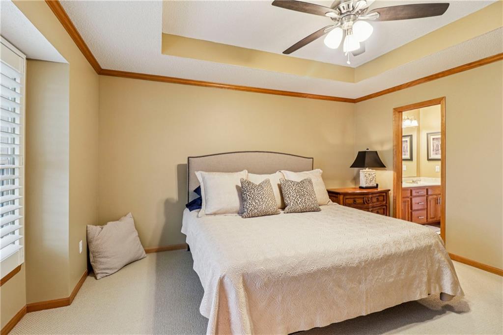 1012 Applewood Street