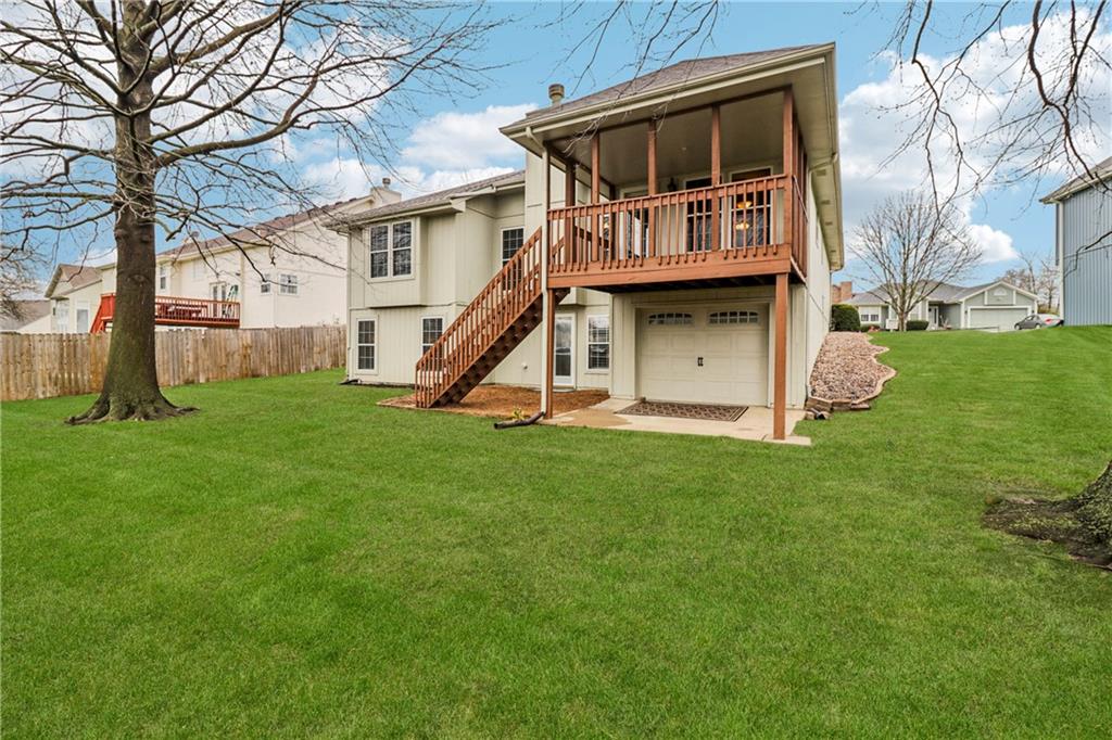 1012 Applewood Street