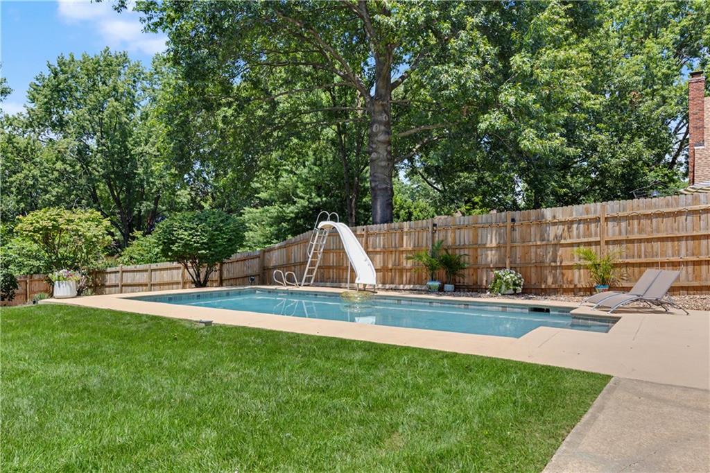 8020 W 116th Street