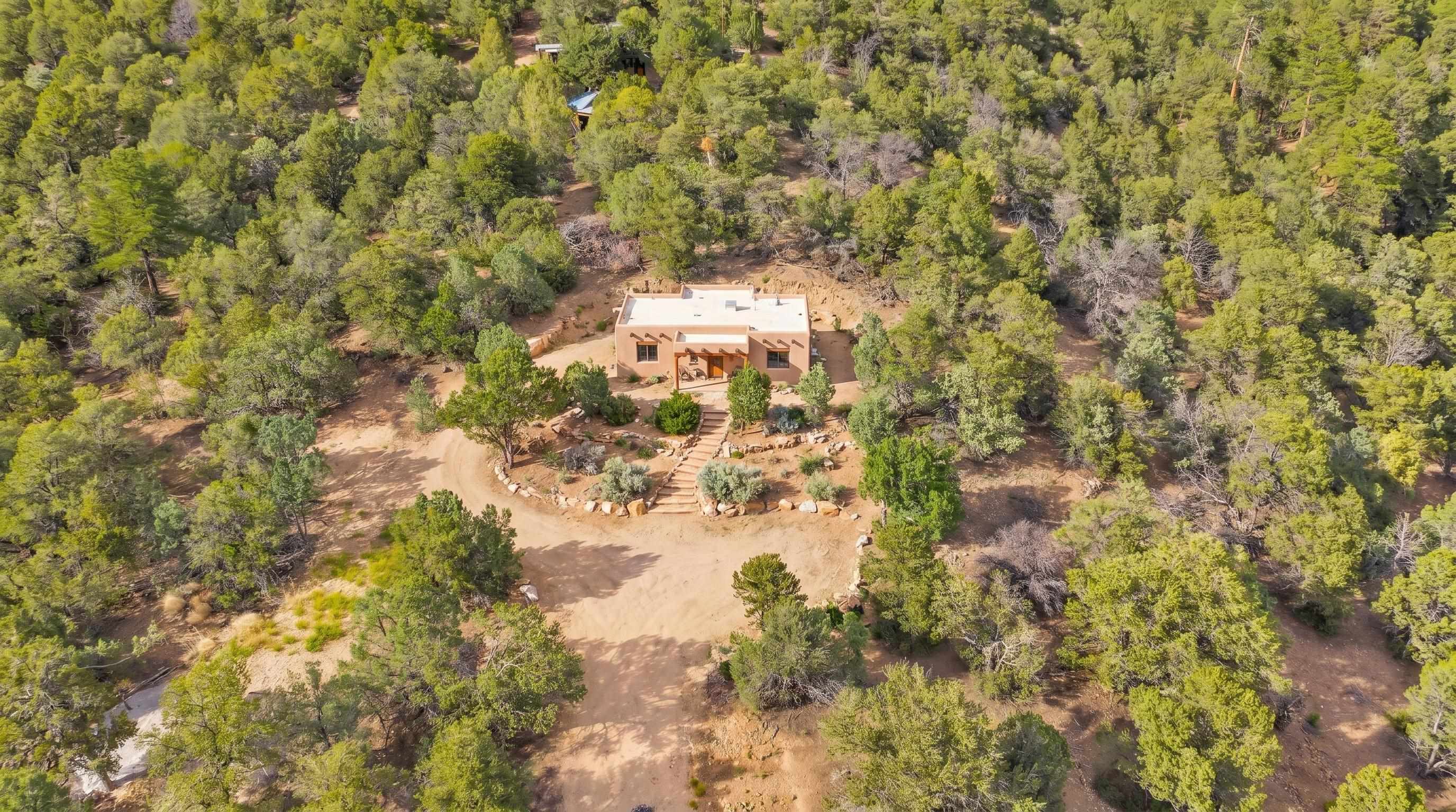 Lot 85 Pinabete Road