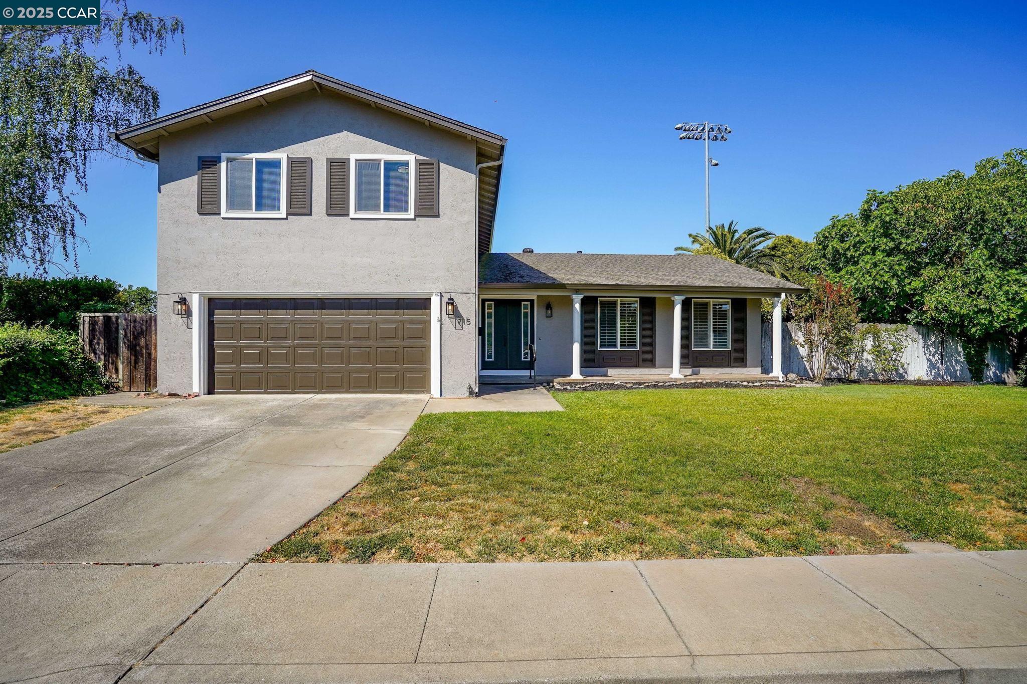 715 Graymont Circle