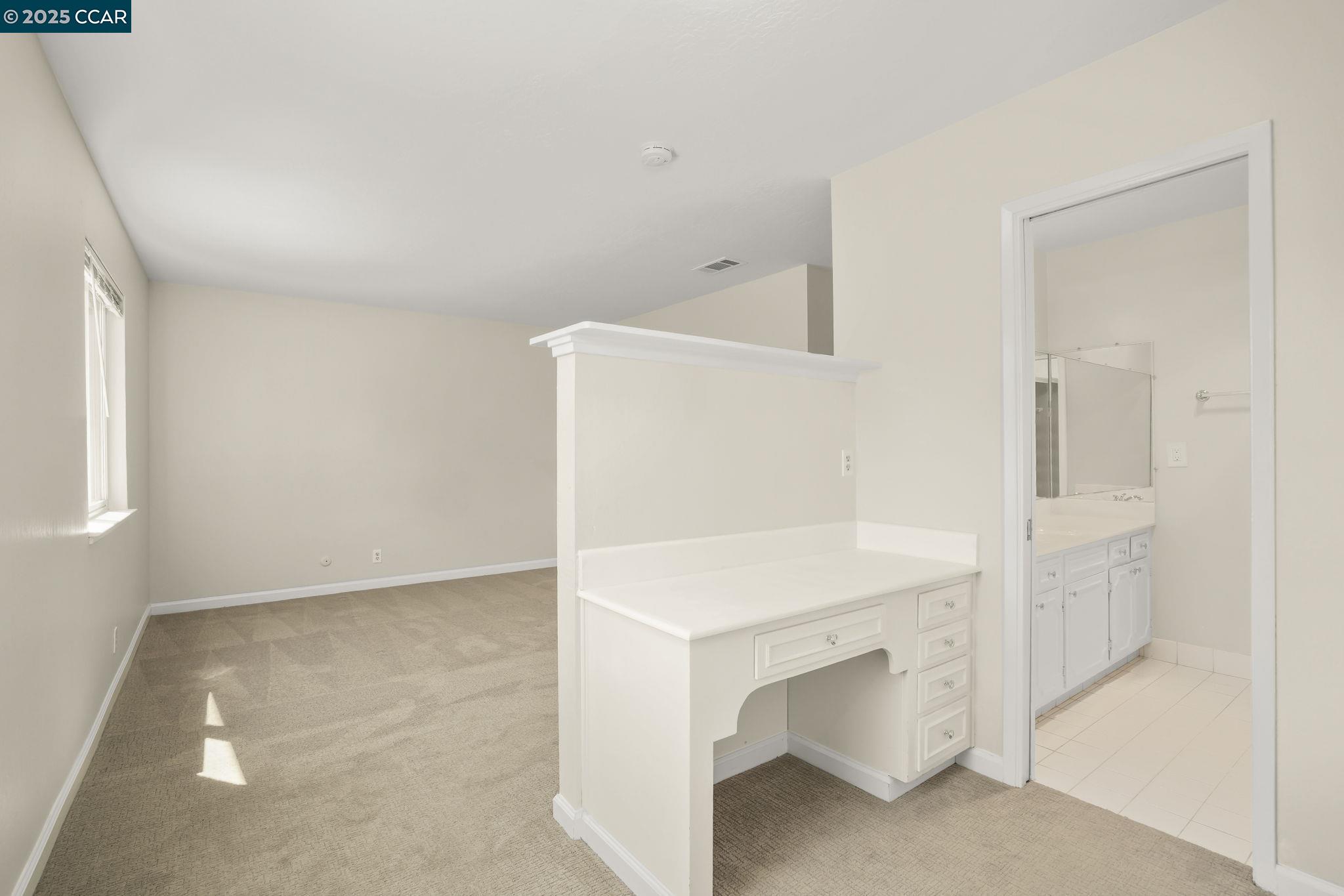 715 Graymont Circle