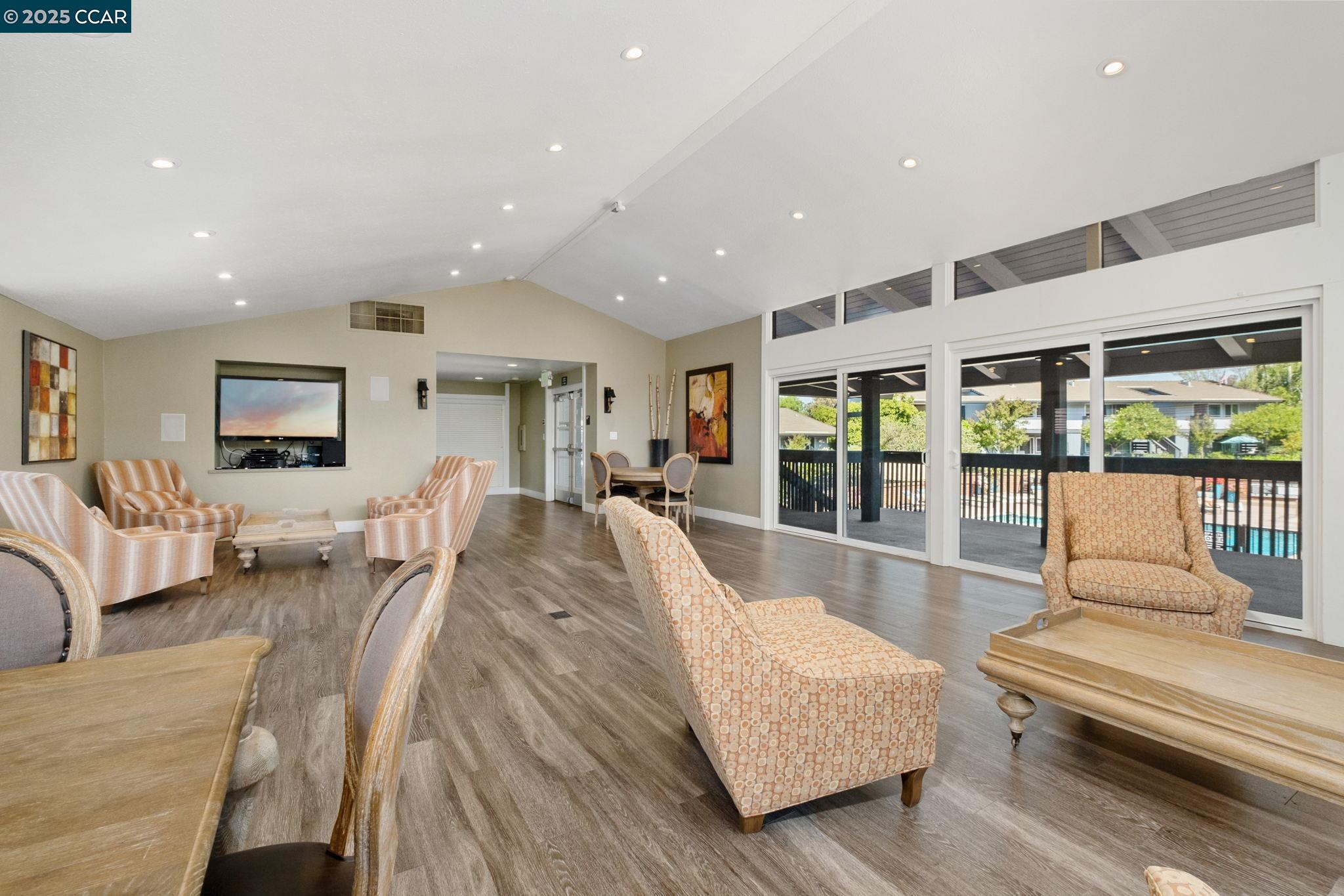 315 Masters Ct # 1