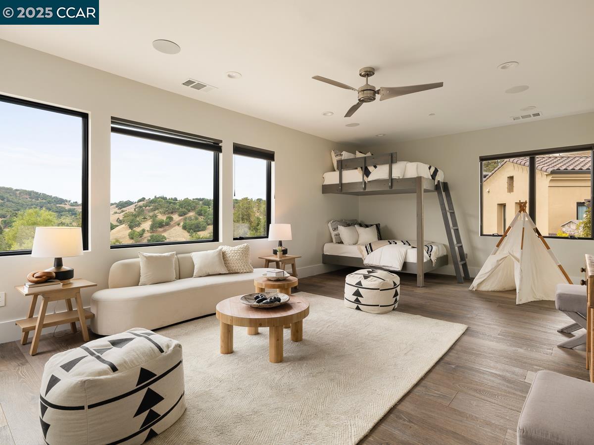 155 Arbor View Ln
