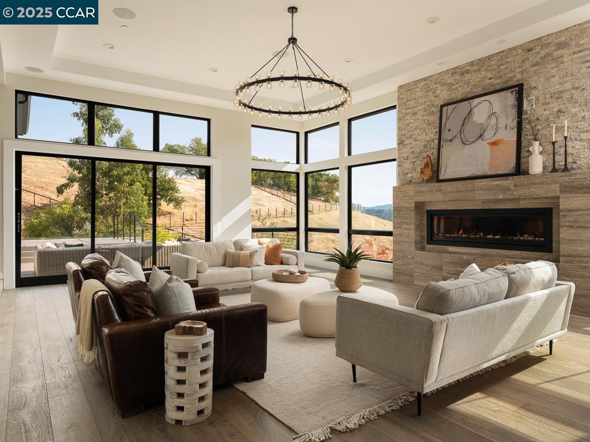155 Arbor View Ln