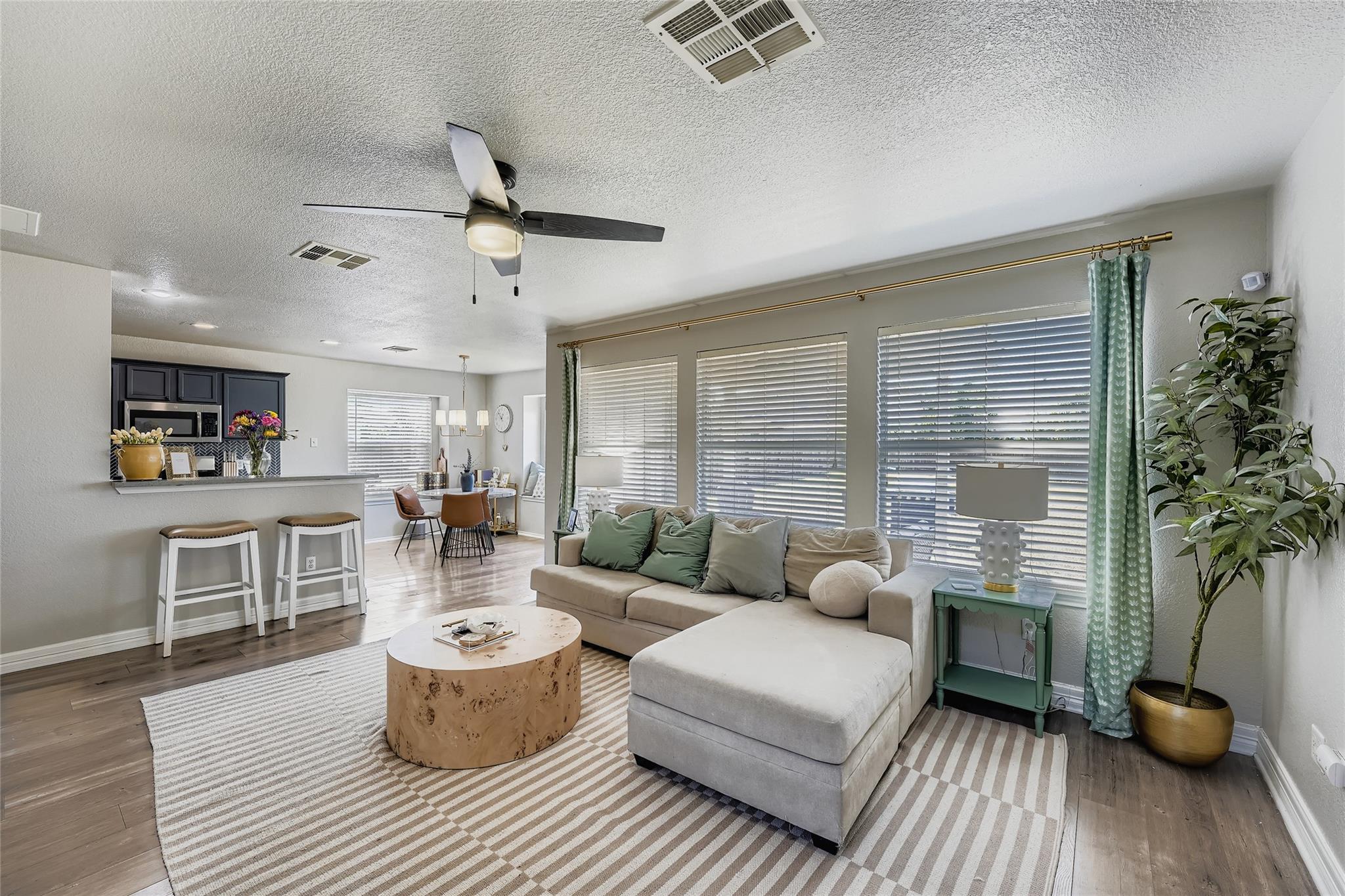 1505 Tea Leaf DR